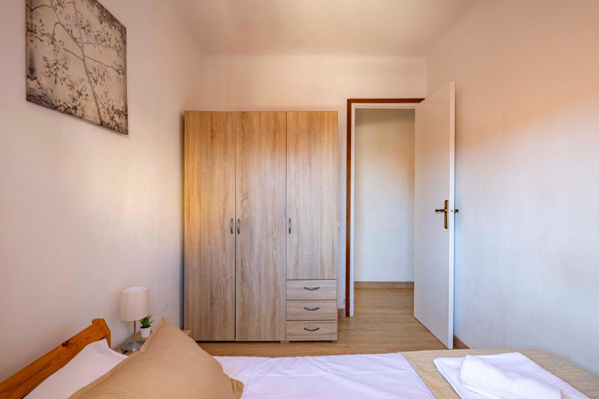 5 Min To The Sea And 15 Min To Barcelona Center Apartment Sant Adria de Besos Luaran gambar